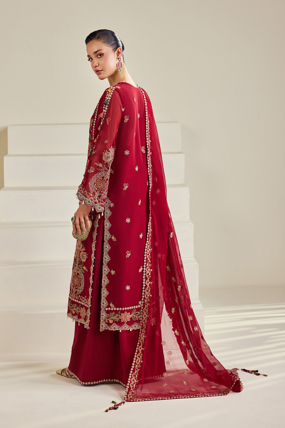 AF-DHG-5053-Suraira