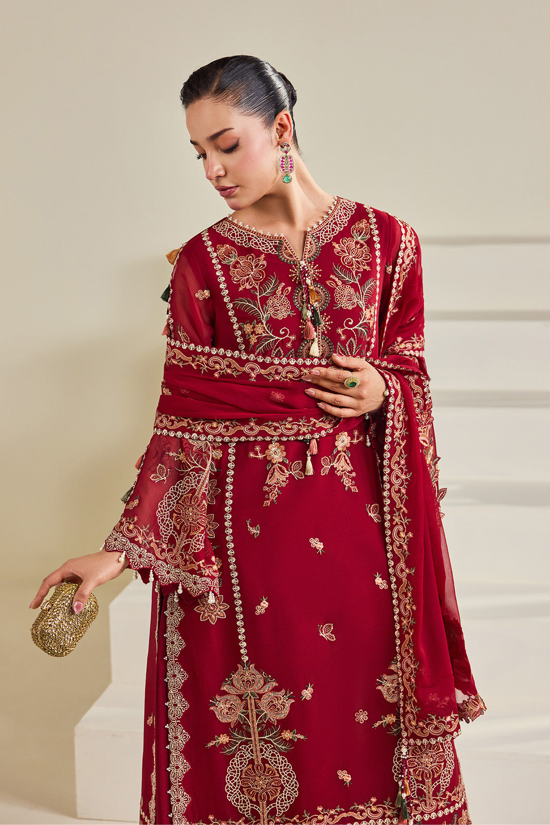 AF-DHG-5053-Suraira