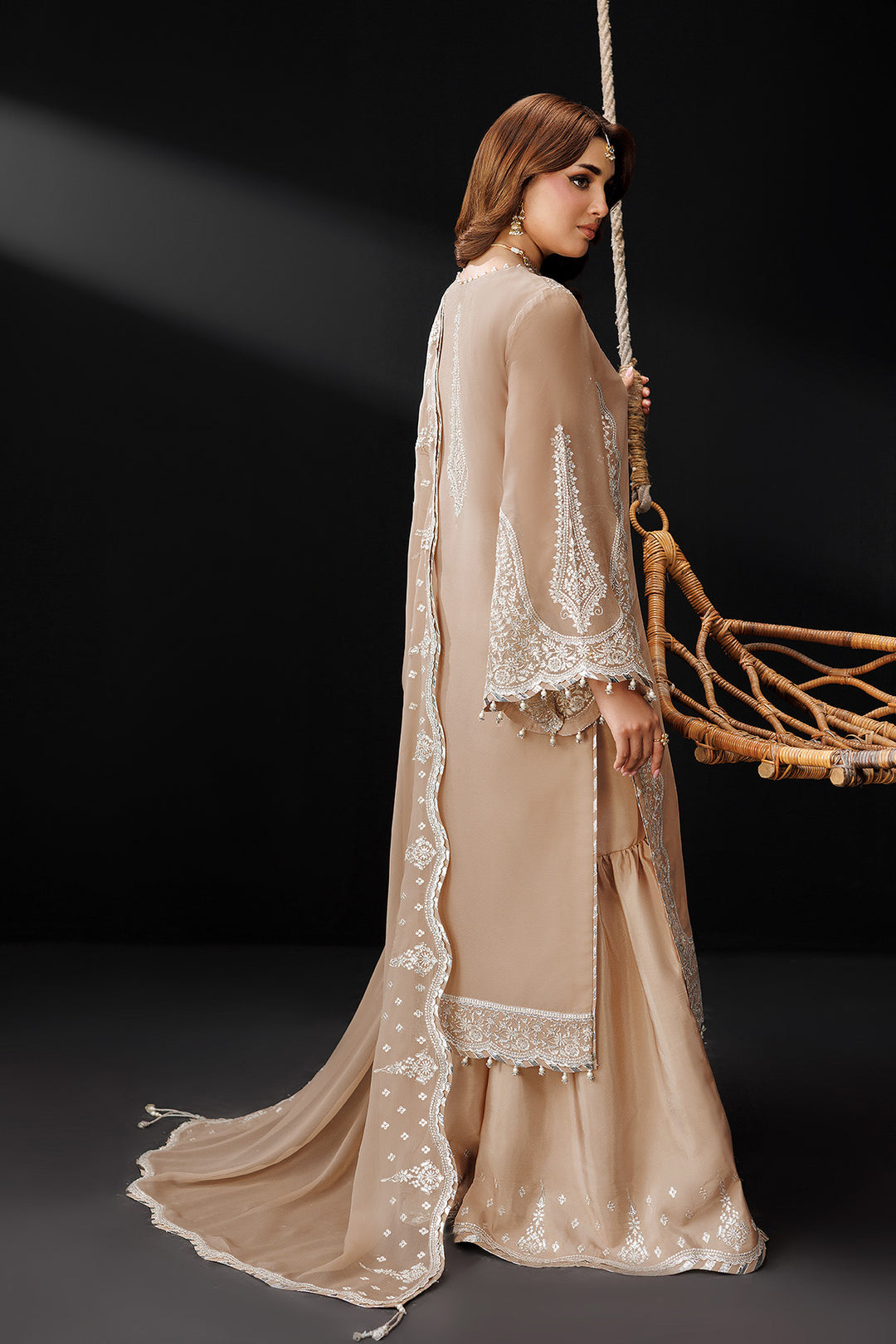 AF-DUA-3031-Gilded Lace