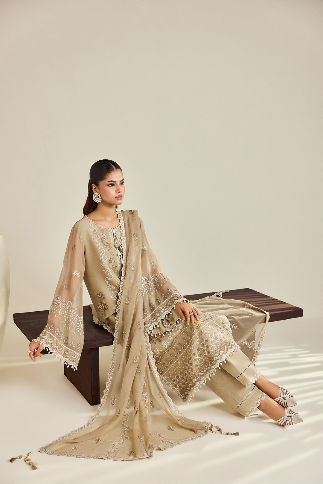 AF-DHG-5051-Azeen